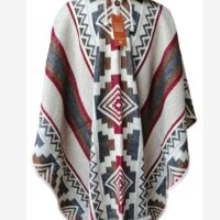 Designade ponchos av naturmaterial 100%merinoull